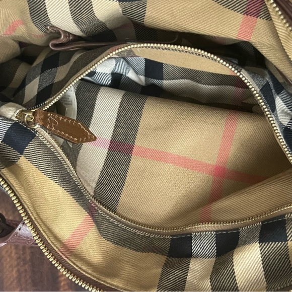 Burberry Women’s Brown Leather Tote Handbag Purse Made in Italy 100% Authentic - Picture 9 of 10